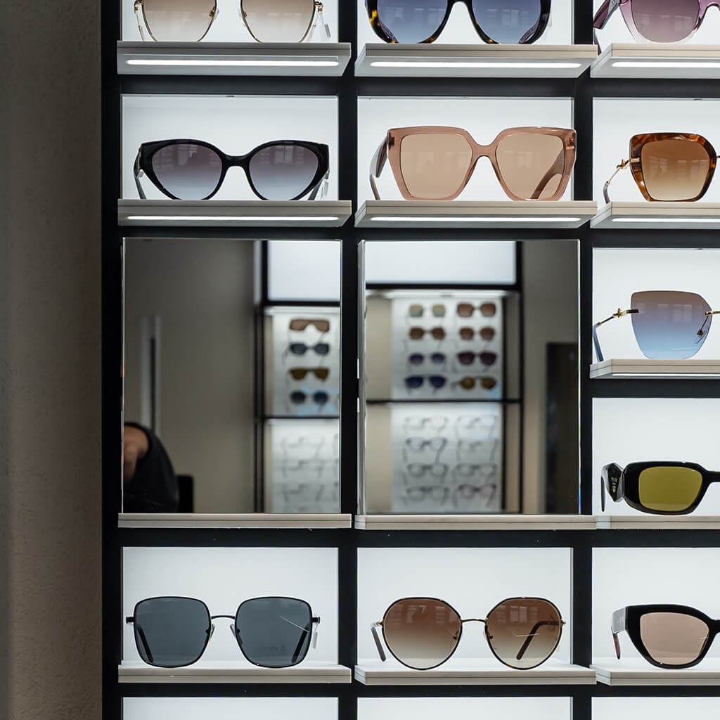 Mosaic mirror, acrylic, 167x210x35 mm