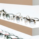 Diverse Single Lock LED shelf, magnetic bottom