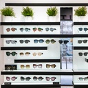 Diverse LED shelf, magnetic bottom