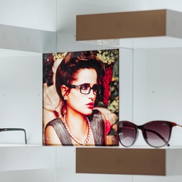 Stripe LED advertising element, magnetic plates, exch. posters, 200x200 mm