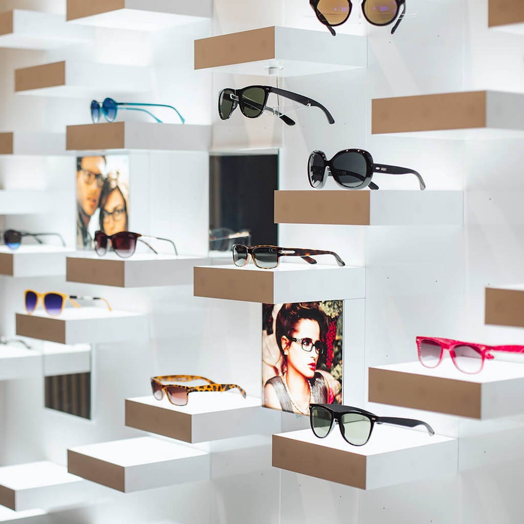 Stripe LED shelf, magnetic bottom, 200x200x50 mm