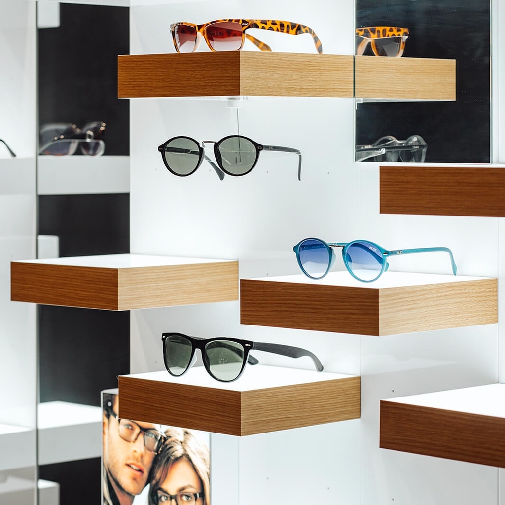 Stripe LED shelf, magnetic bottom, 200x200x50 mm