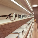 Unilock plate with lockable frame holders, white acrylic