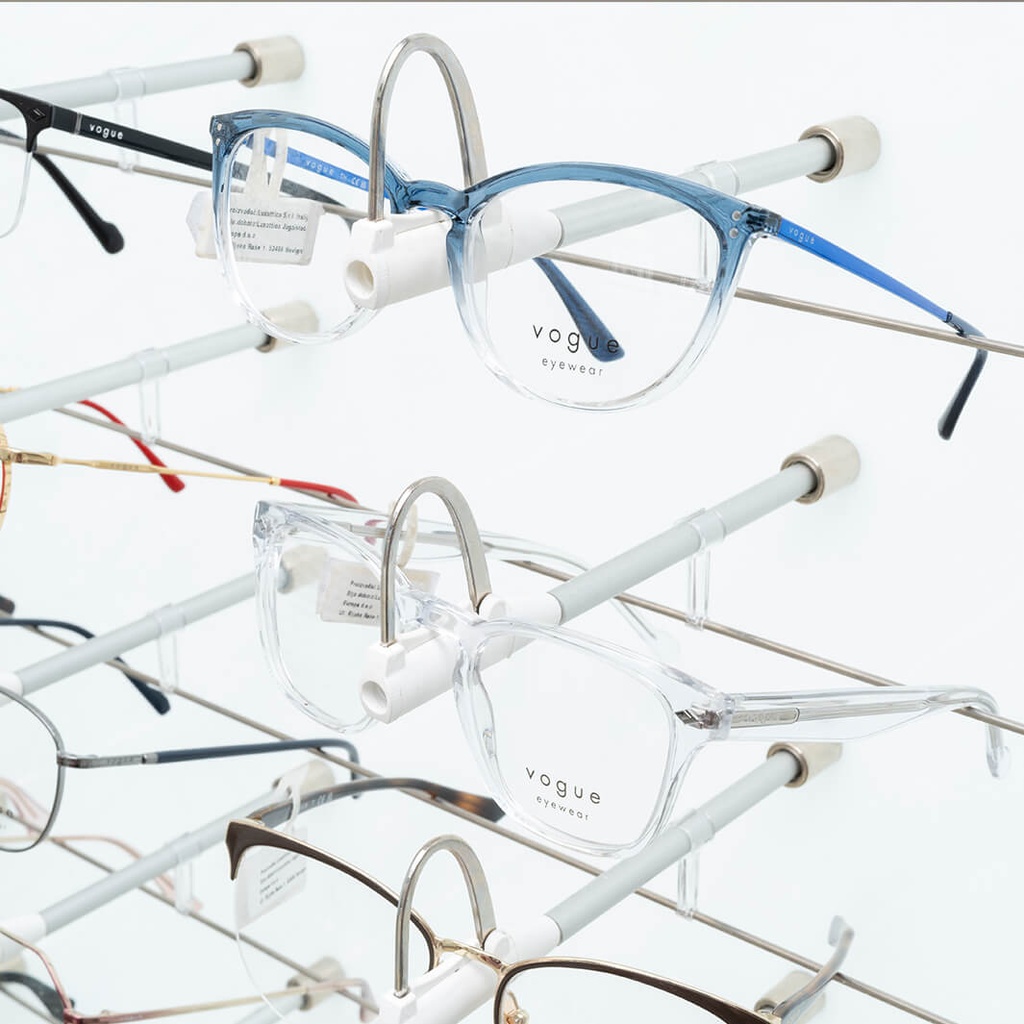 STK wall display with 16 Multi Pin wires (64), 930x1530x230 mm, LED