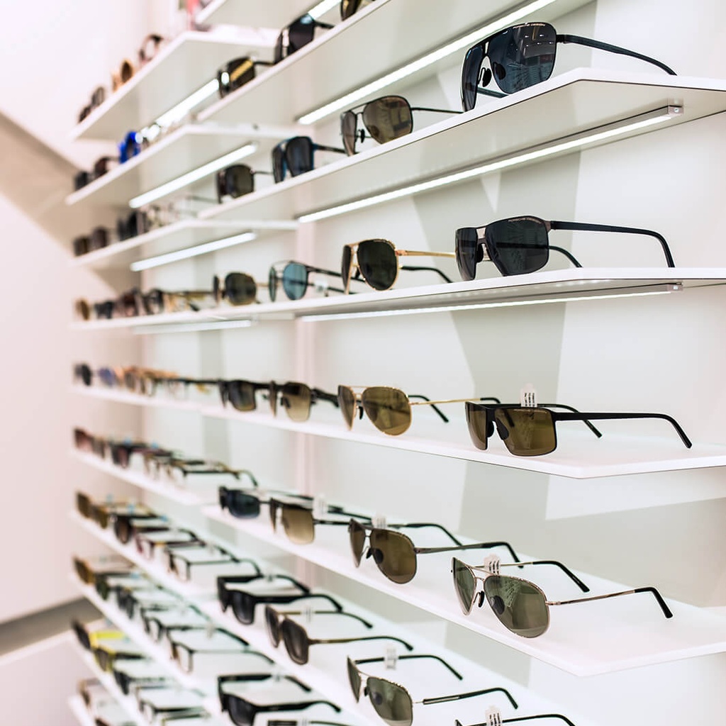 Aura wall display, 7 LED shelves, magnetic