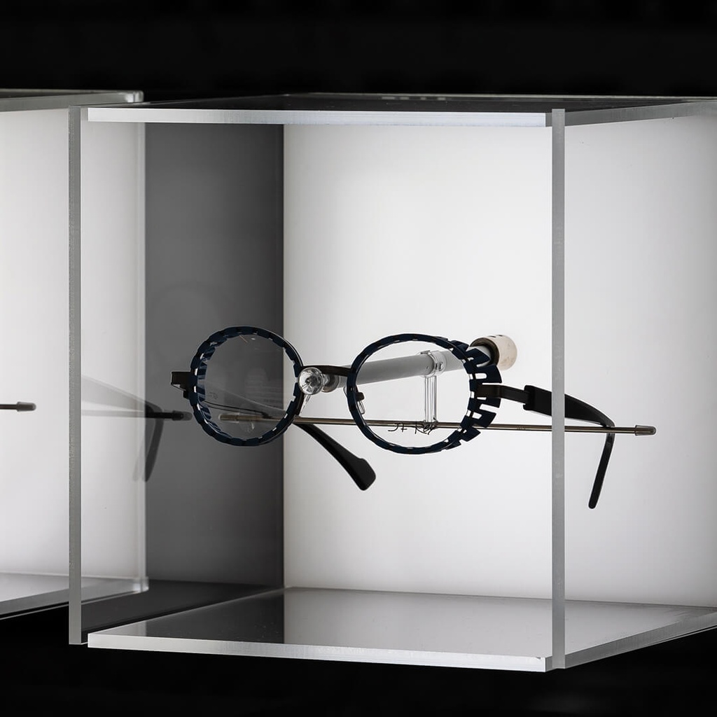 Multi Pin wire with frame holders