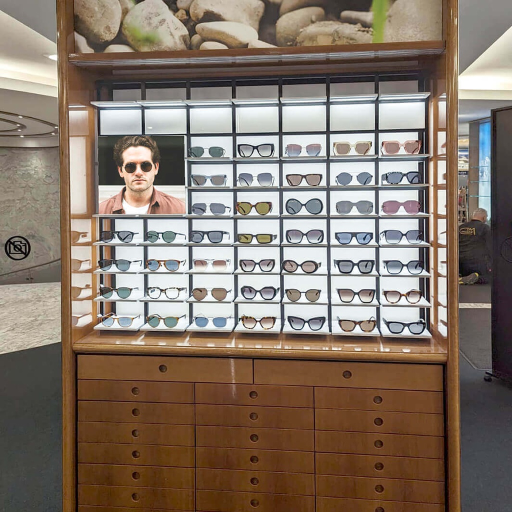 Mosaic wall construction, 930x1530x320 mm