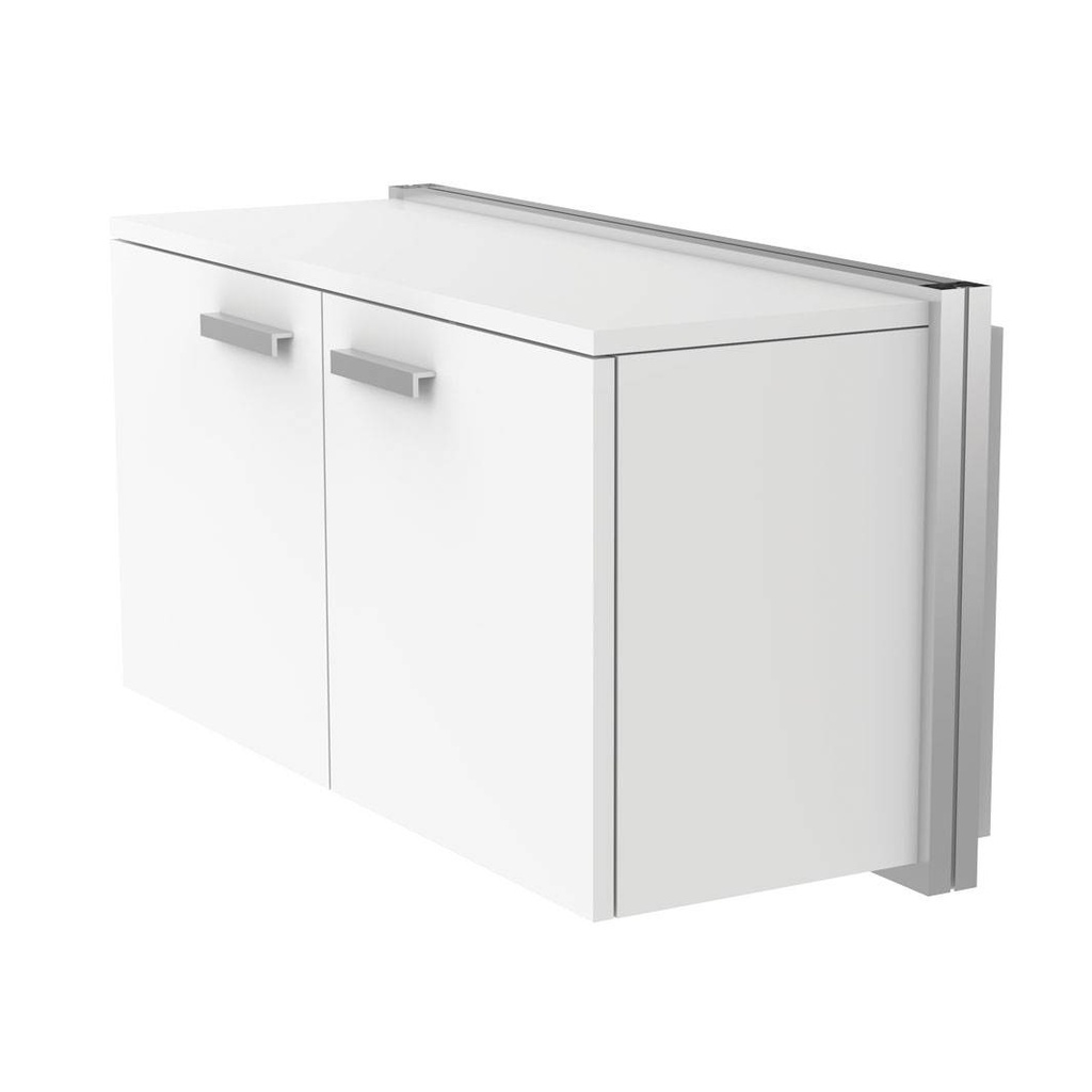 Wandschrank mit Türen und Griffen