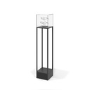 Pedestal STK, estructura con base cuadrada, caja de acrílico